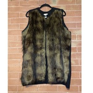 Faux fur sweater vest